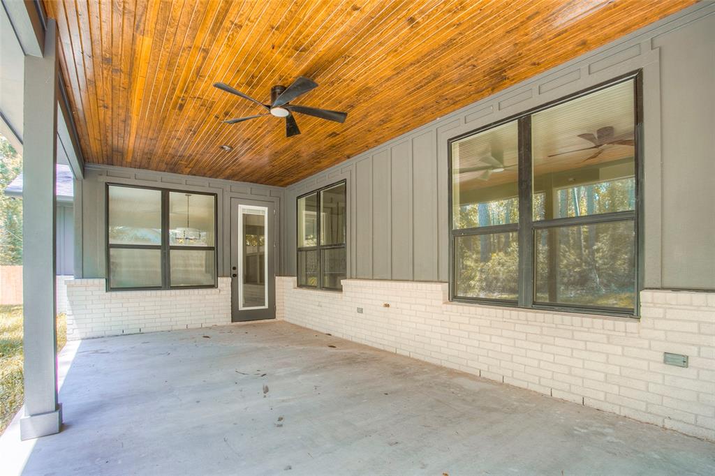 1973 Greentree Drive, Huntsville, Texas image 16