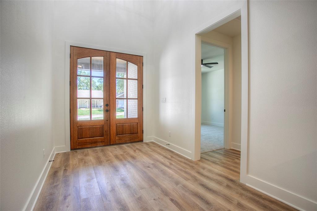 1973 Greentree Drive, Huntsville, Texas image 6