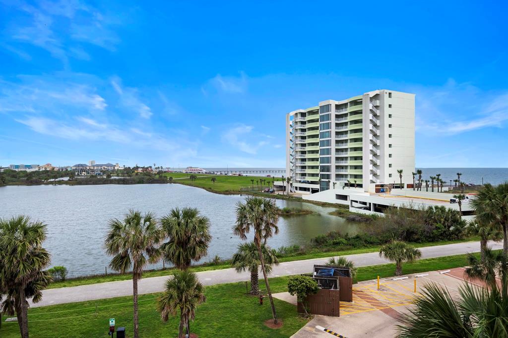 9520 Seawall Boulevard #332, Galveston, Texas image 1