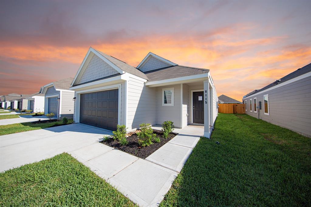 8115 Vanilla Orchid Drive, Houston, Texas image 3