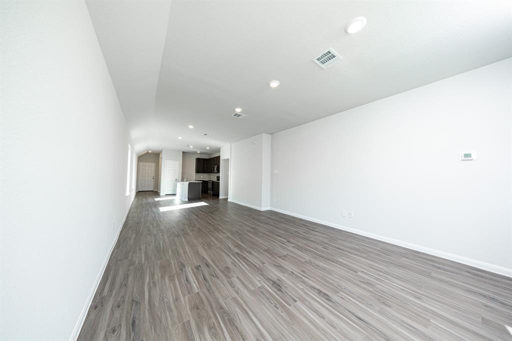 8115 Vanilla Orchid Drive, Houston, Texas image 7
