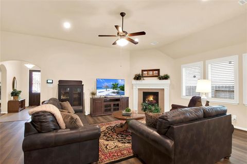 Single Family Residence in Dickinson TX 4317 Oakdale Mist Drive 4.jpg