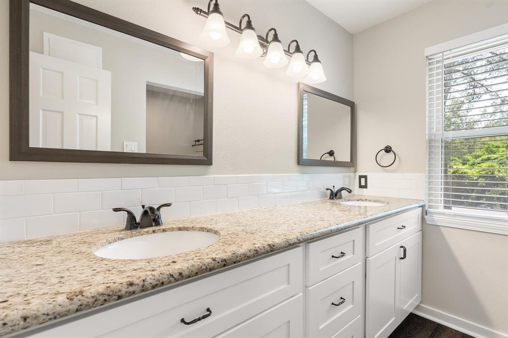 802 Stone Mountain Drive, Conroe, Texas image 33