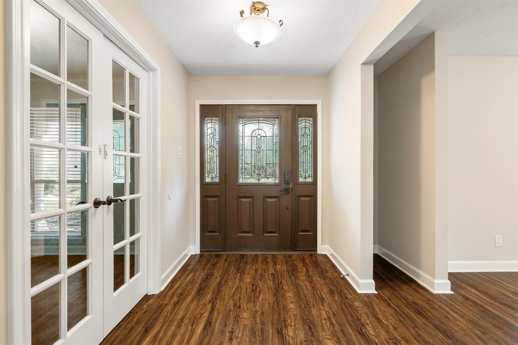 802 Stone Mountain Drive, Conroe, Texas image 4