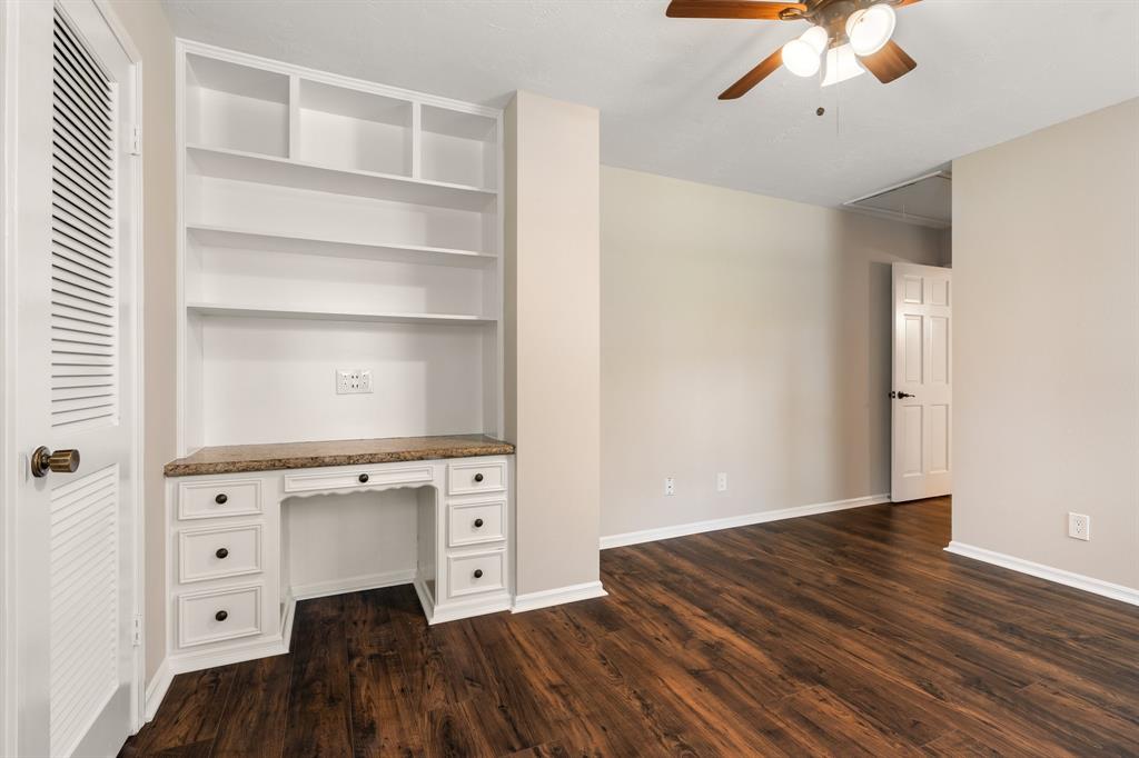 802 Stone Mountain Drive, Conroe, Texas image 32