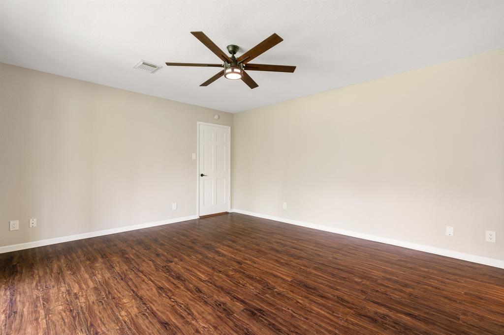 802 Stone Mountain Drive, Conroe, Texas image 22