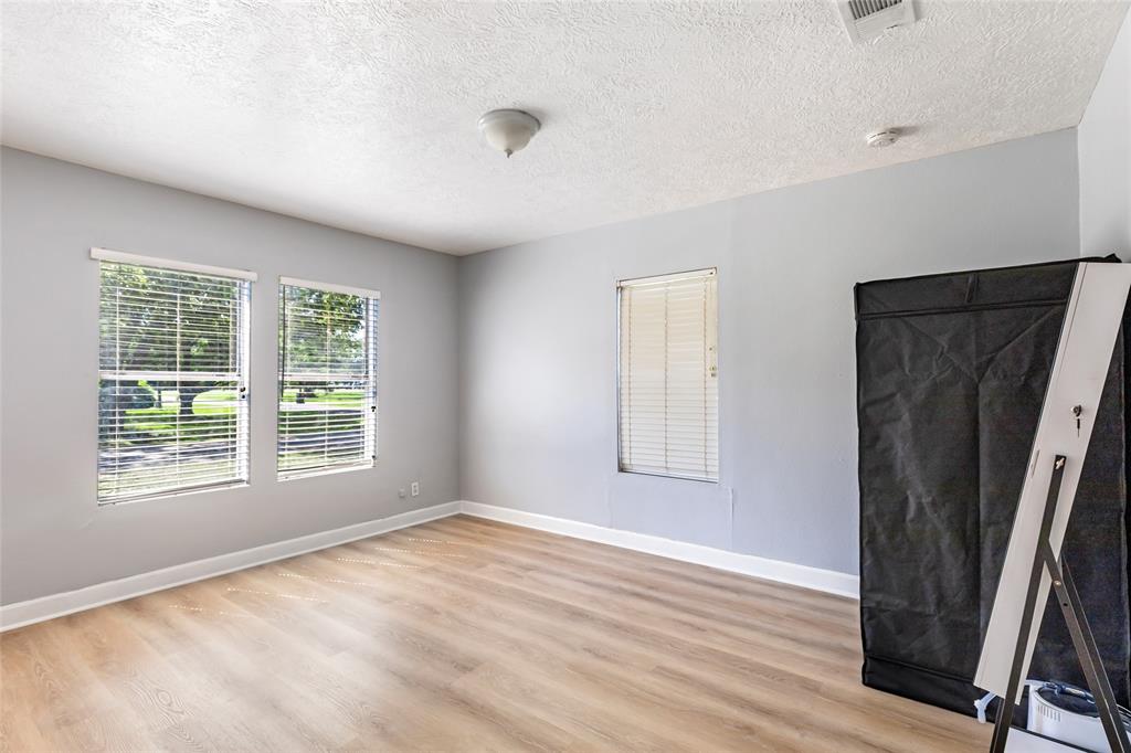 701 Magnolia Avenue, Anahuac, Texas image 10