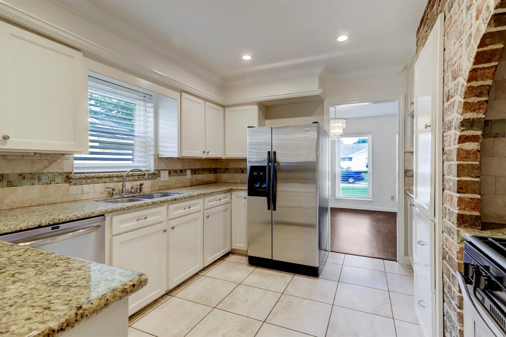 Photo 7 of 21 of 14202 Wadebridge Way house