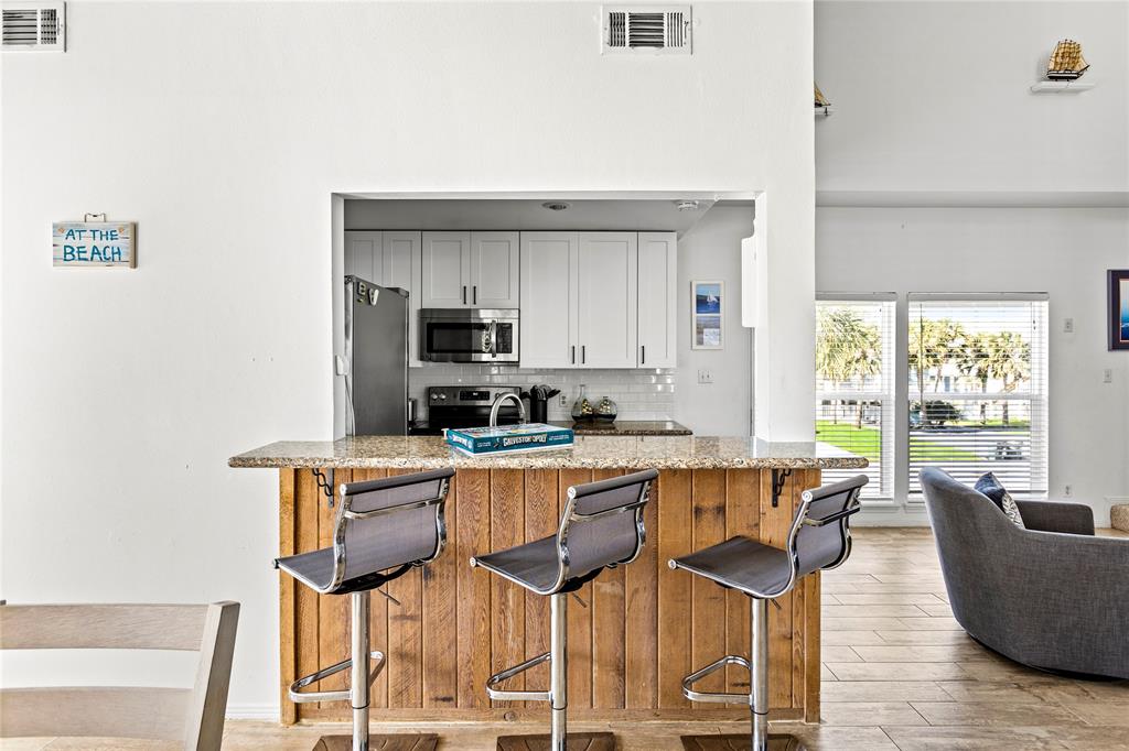 13827 Pirates Beach Boulevard, Galveston, Texas image 24