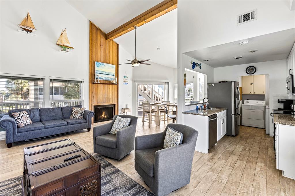 13827 Pirates Beach Boulevard, Galveston, Texas image 20