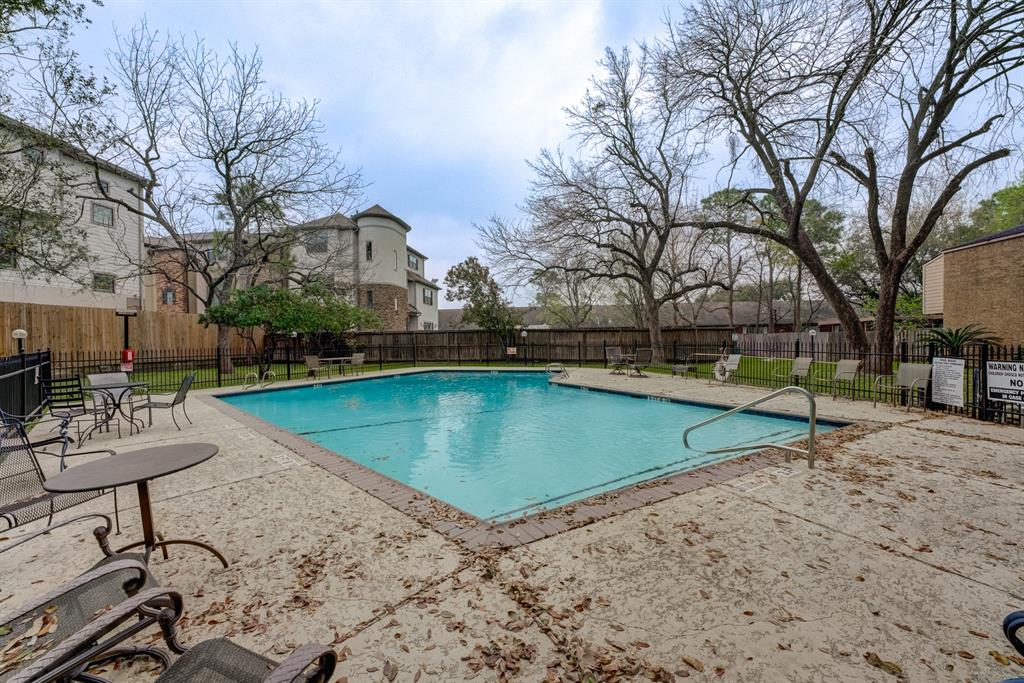 1500 Sandy Springs Road #24, Houston, Texas image 40