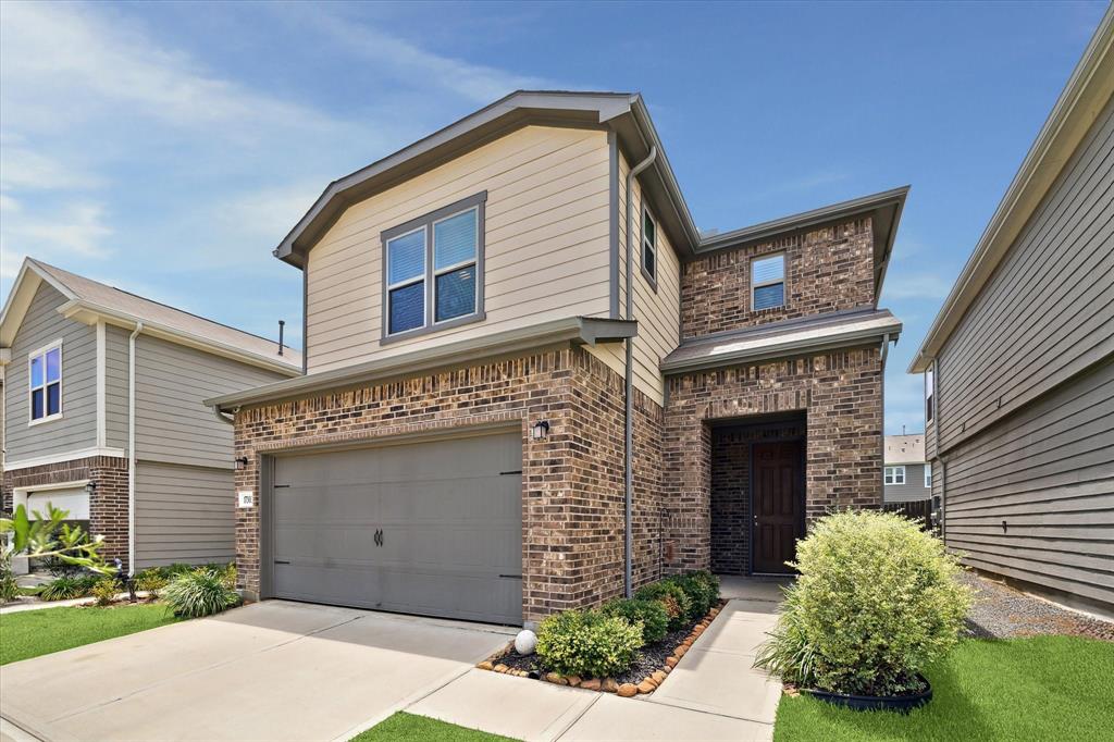 17303 Rock Willow Lane, Tomball, Texas image 1