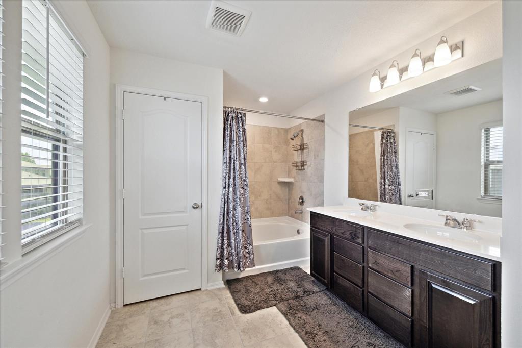 17303 Rock Willow Lane, Tomball, Texas image 13