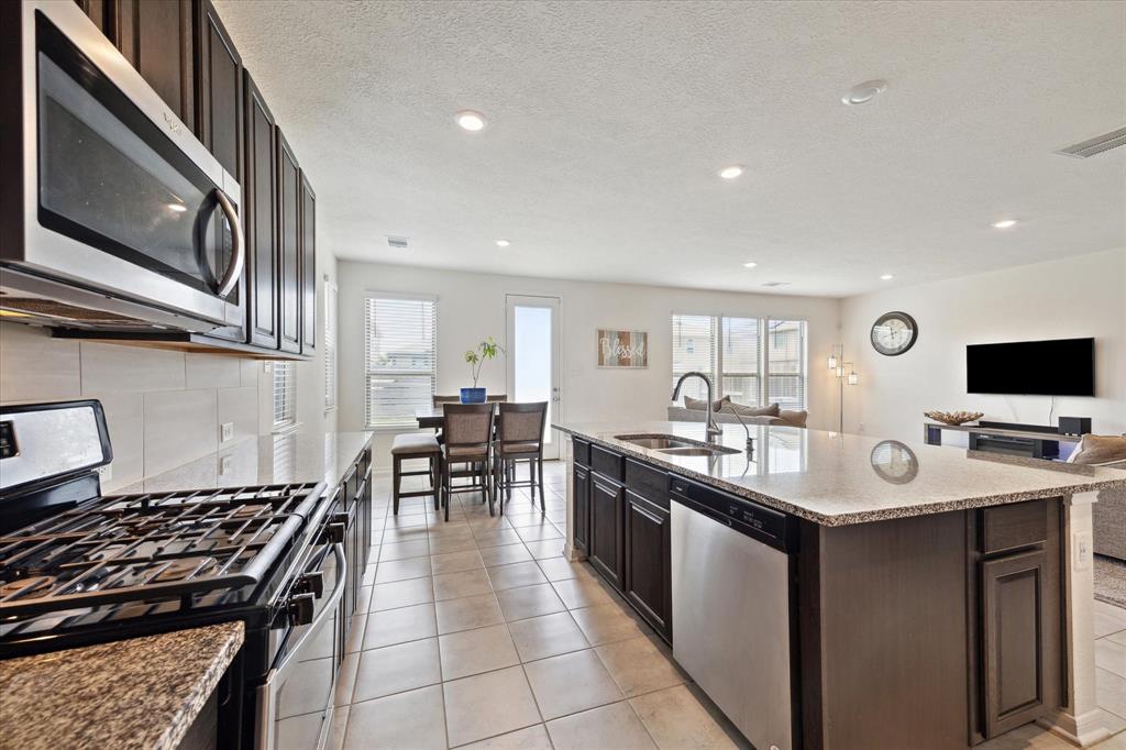 17303 Rock Willow Lane, Tomball, Texas image 8