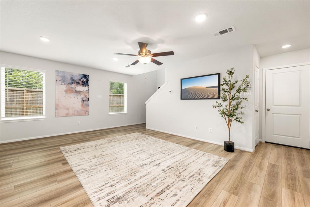 5279 Shallowhurst Lane