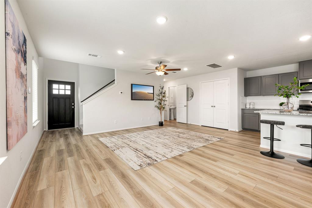 5279 Shallowhurst Lane