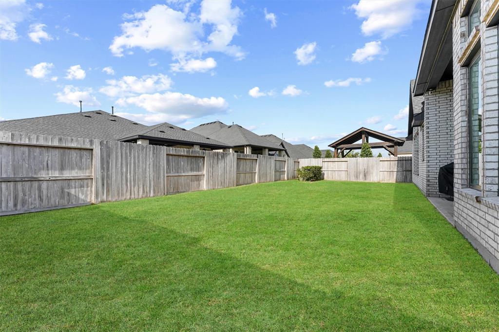1823 Camille Park Drive, Missouri City, Texas image 25