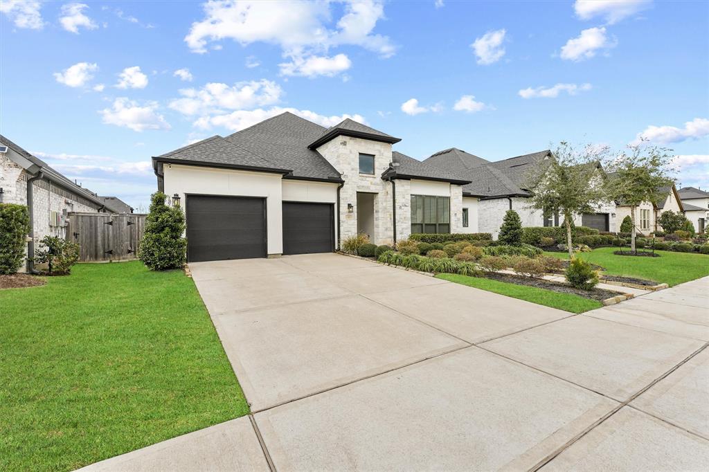 1823 Camille Park Drive, Missouri City, Texas image 29