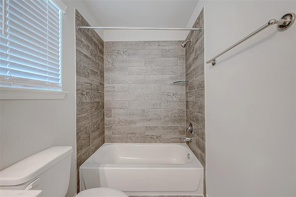 234 Emerald Thicket Lane, Huffman, Texas image 30