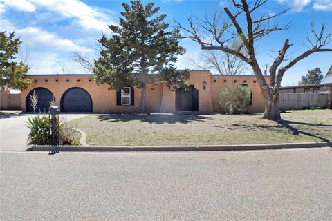 Photo of 401 W 15th Street, Friona, TX 79035 (MLS # 75901703)