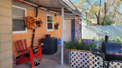 A home in South Houston