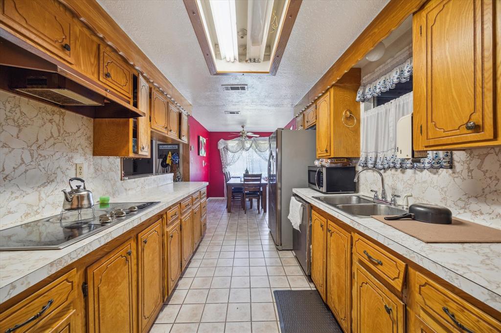 2710 Rosebury Drive