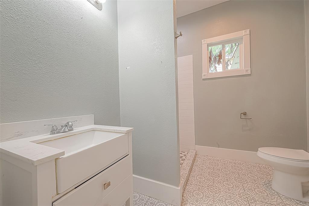 213 Grace Street, Houston, Texas image 23