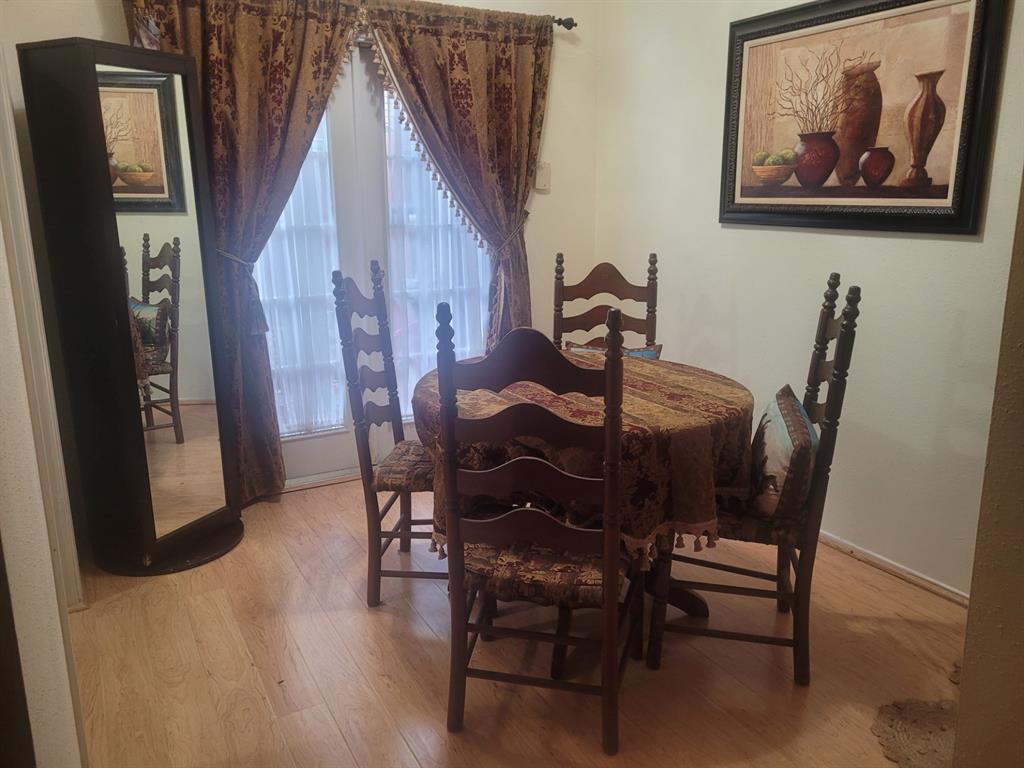 11710 Southlake Drive #9, Houston, Texas image 3