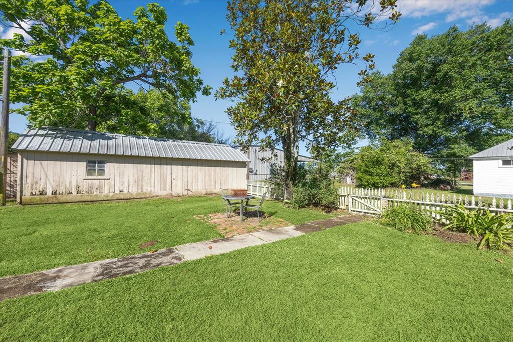 10753 Track Road, Cat Spring, Texas image 21