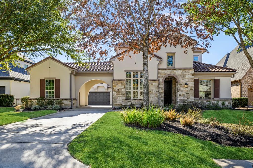 property-search 2 139 Monterrey Bend