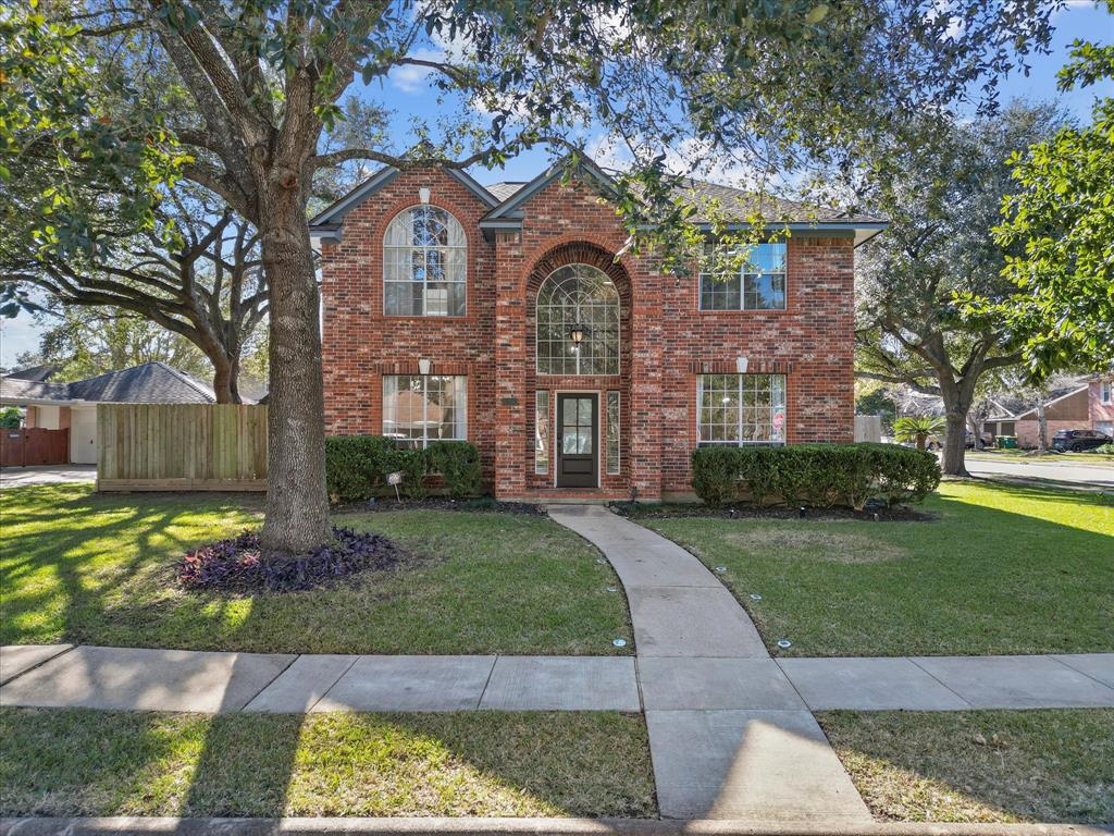 1317 Danielle Lane, Pearland, Texas image 2