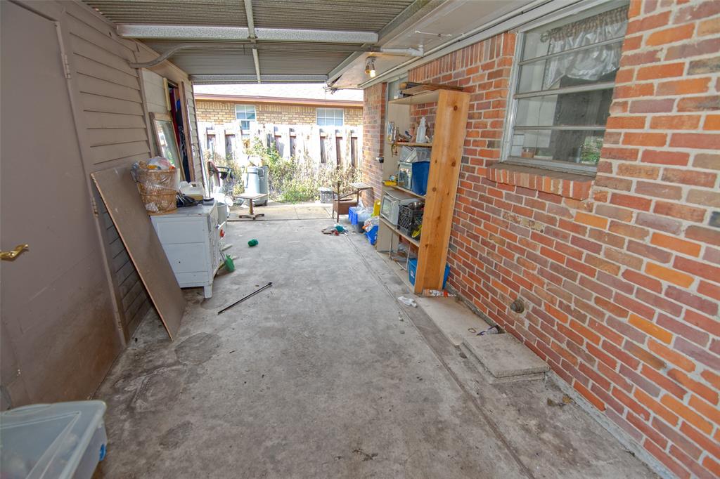 801 Elmwood Drive, Baytown, Texas image 27