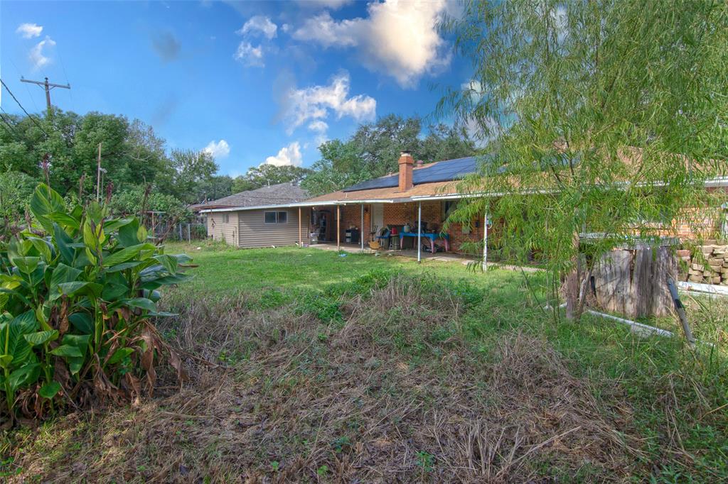 801 Elmwood Drive, Baytown, Texas image 30