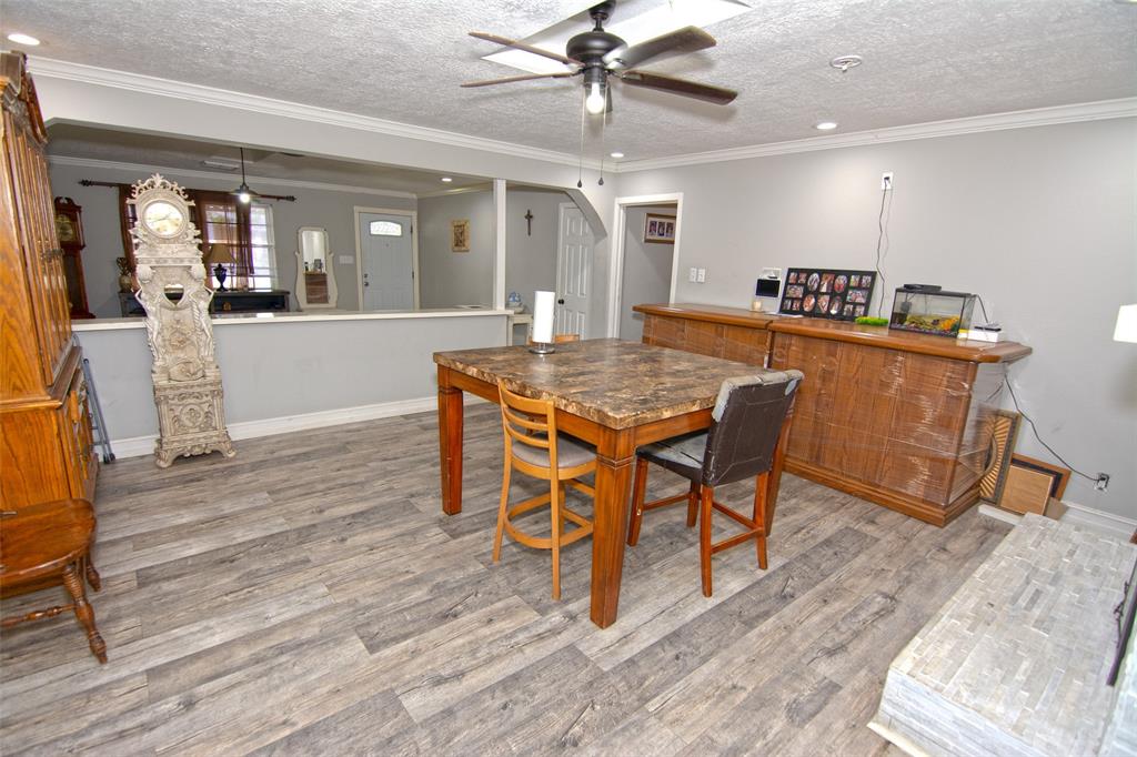 801 Elmwood Drive, Baytown, Texas image 10
