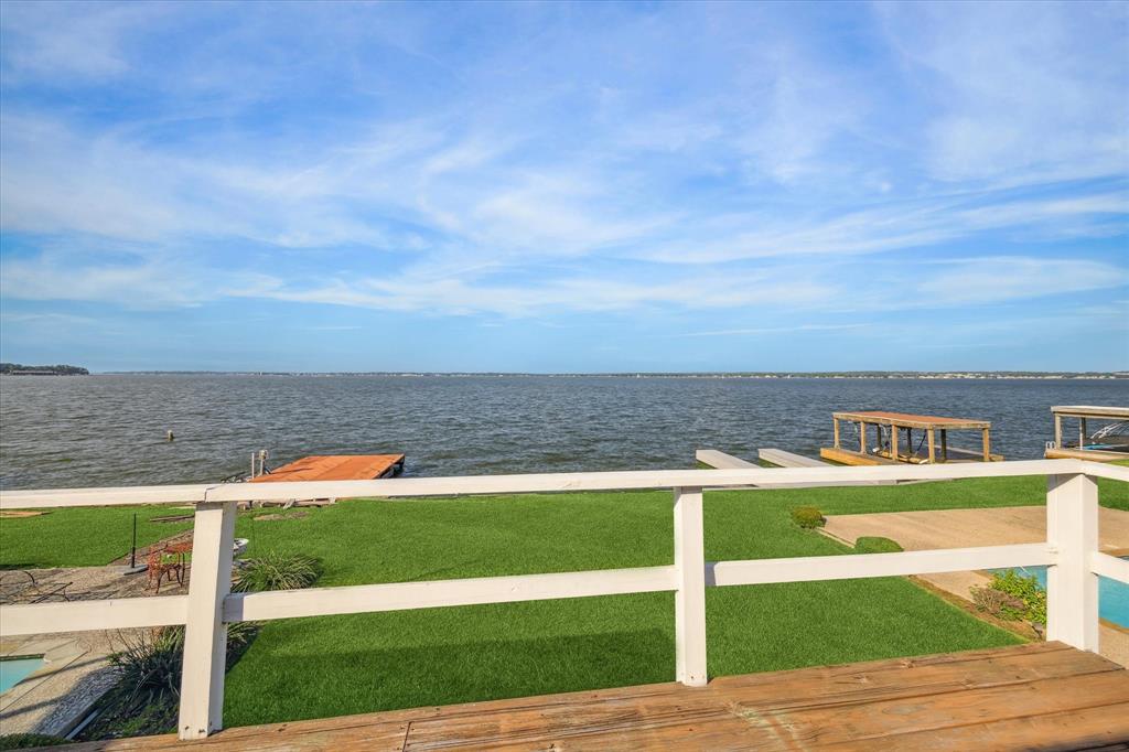 2717 Mackinac Bay Drive, Texas City, Texas image 9
