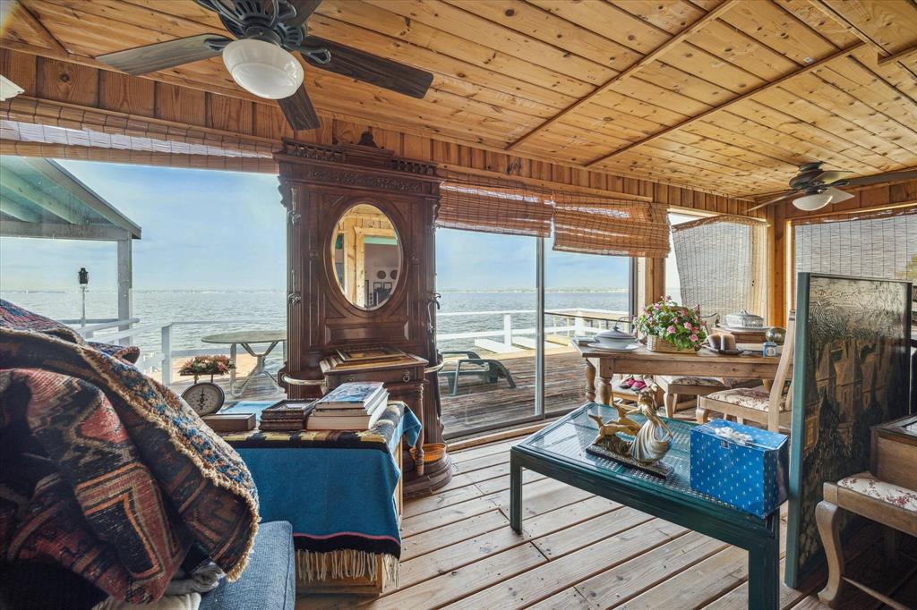 2717 Mackinac Bay Drive, Texas City, Texas image 4
