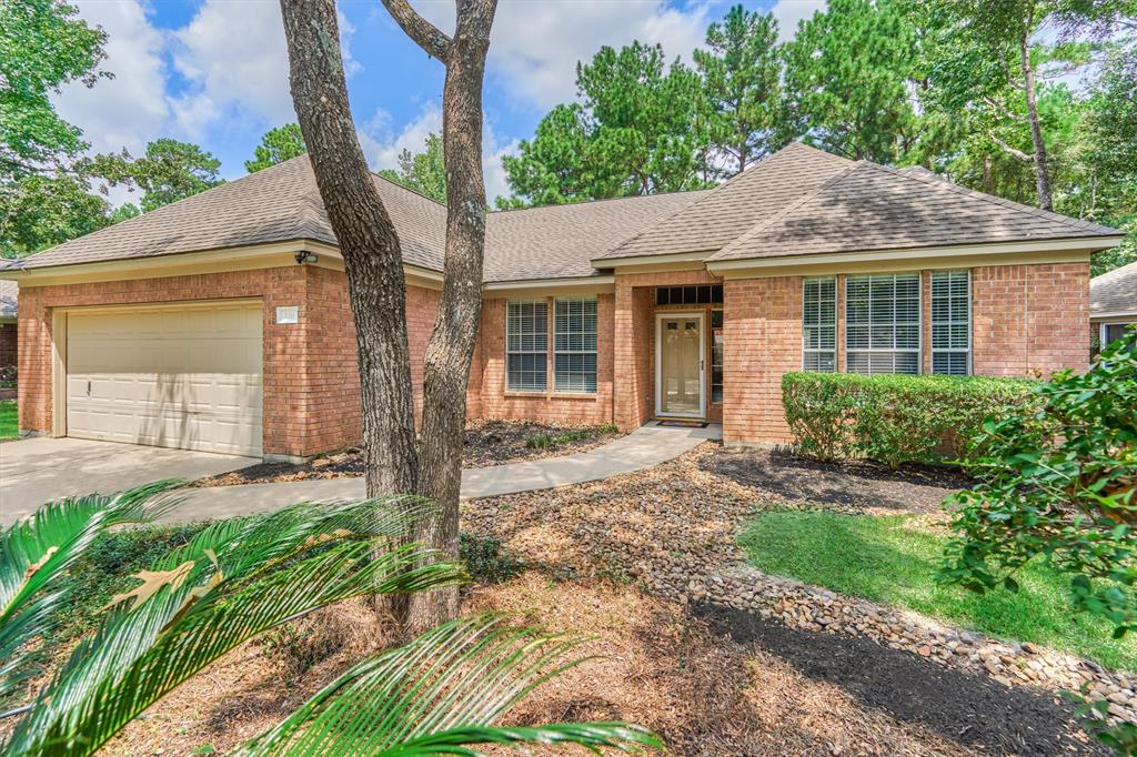 139 S Winterport Circle, The Woodlands, Texas image 2