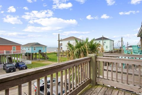 Photo of 1819 Redfish Lane, Crystal Beach, TX 77650 (MLS # 28025684)