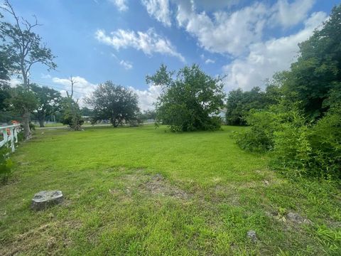 Vacant Land For Sale - 7006 Stewart Road Rd<br/> Hitchcock, TX 77563