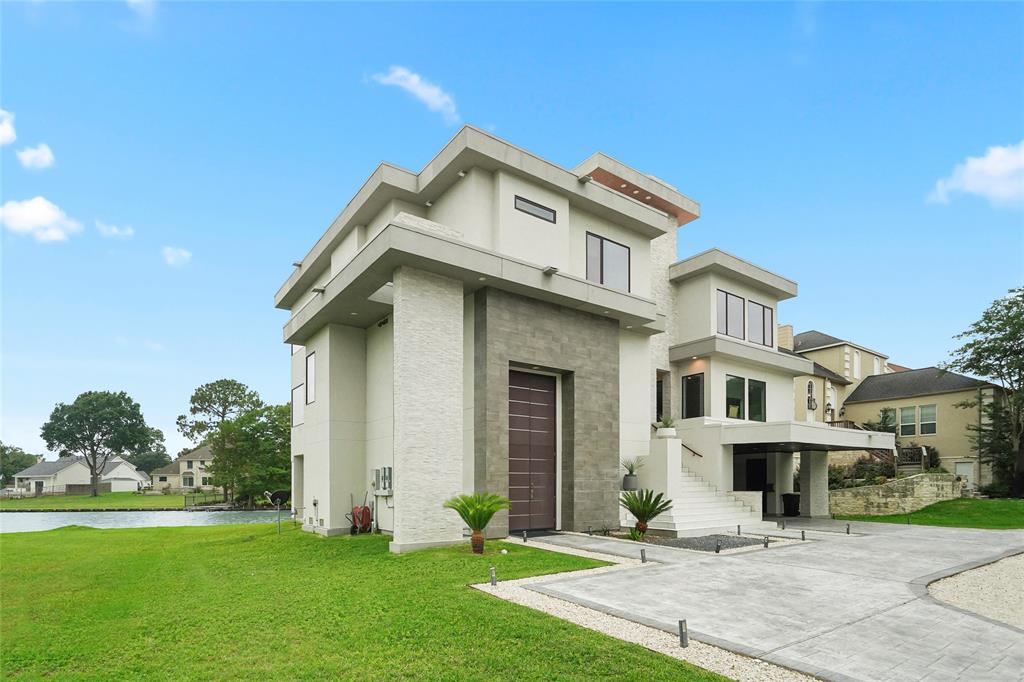 18658 Martinique Drive, Houston, Texas image 38