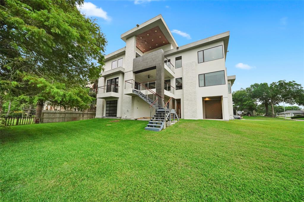 18658 Martinique Drive, Houston, Texas image 37