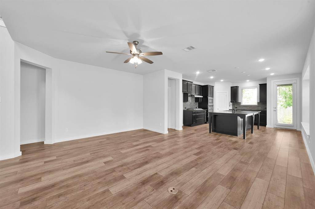 109 Morning Nook Court, Montgomery, Texas image 7