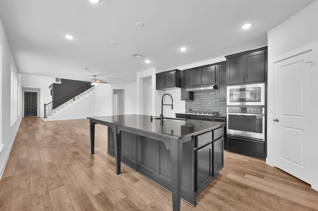 109 Morning Nook Court, Montgomery, Texas image 15