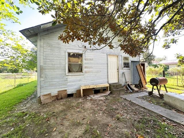 2575 Texas Street, Beaumont, Texas image 3