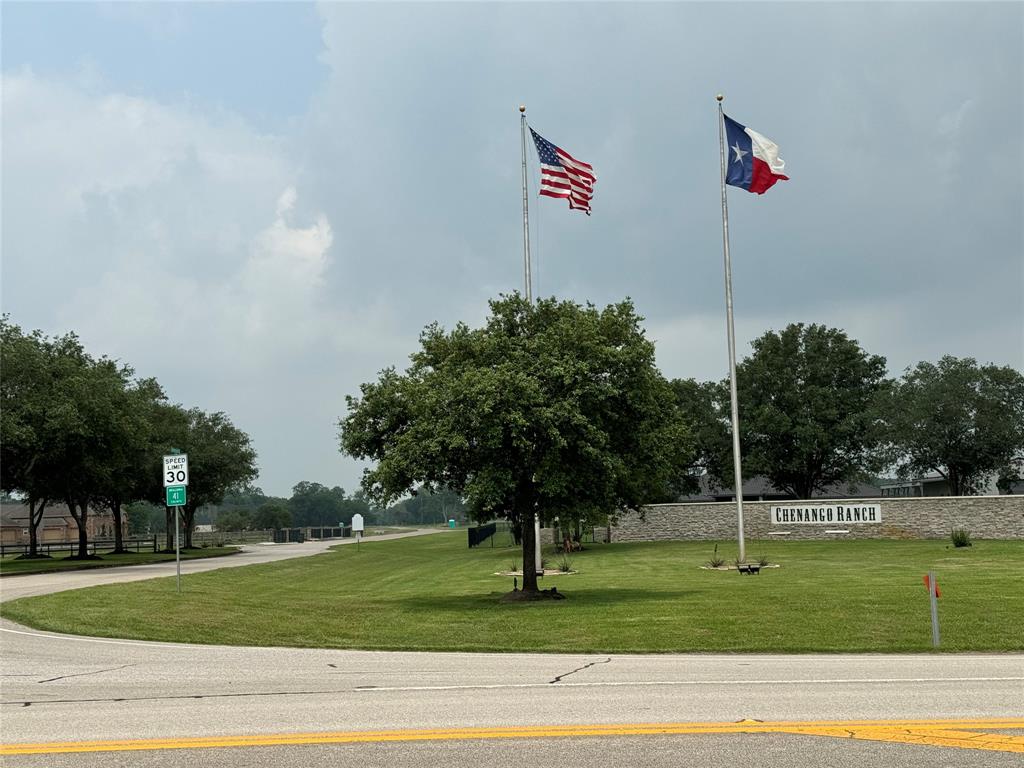22603 Chenango Lake Dr Dr, Angleton, Texas image 8