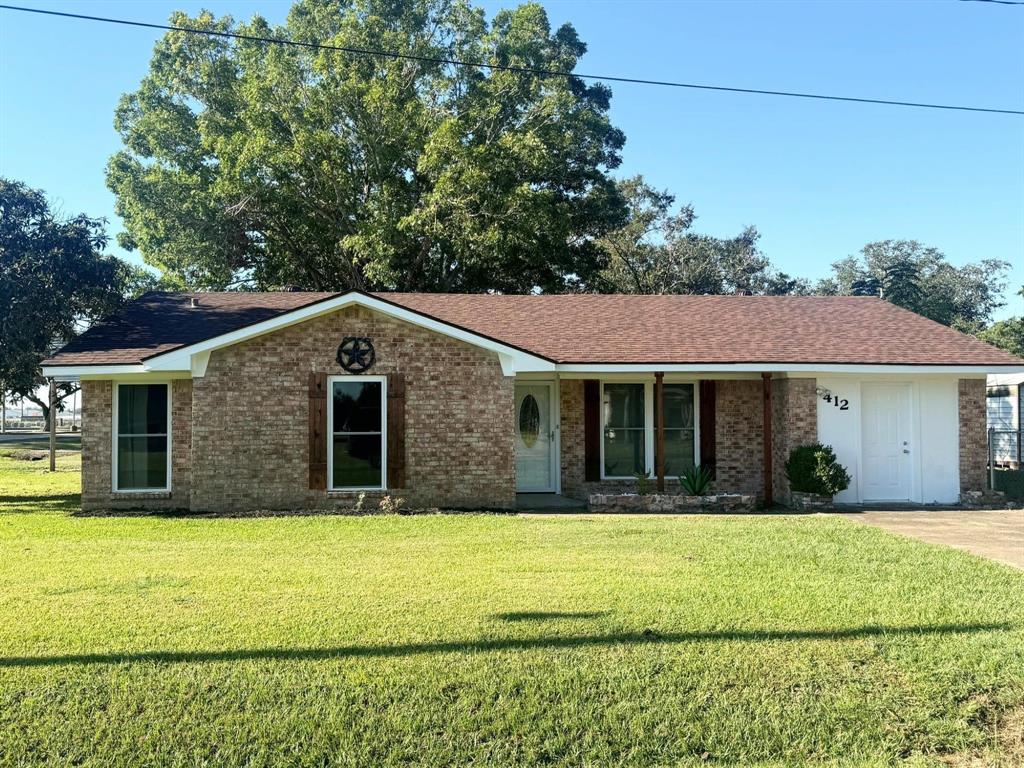 412 Elm Street, Hungerford, Texas image 1