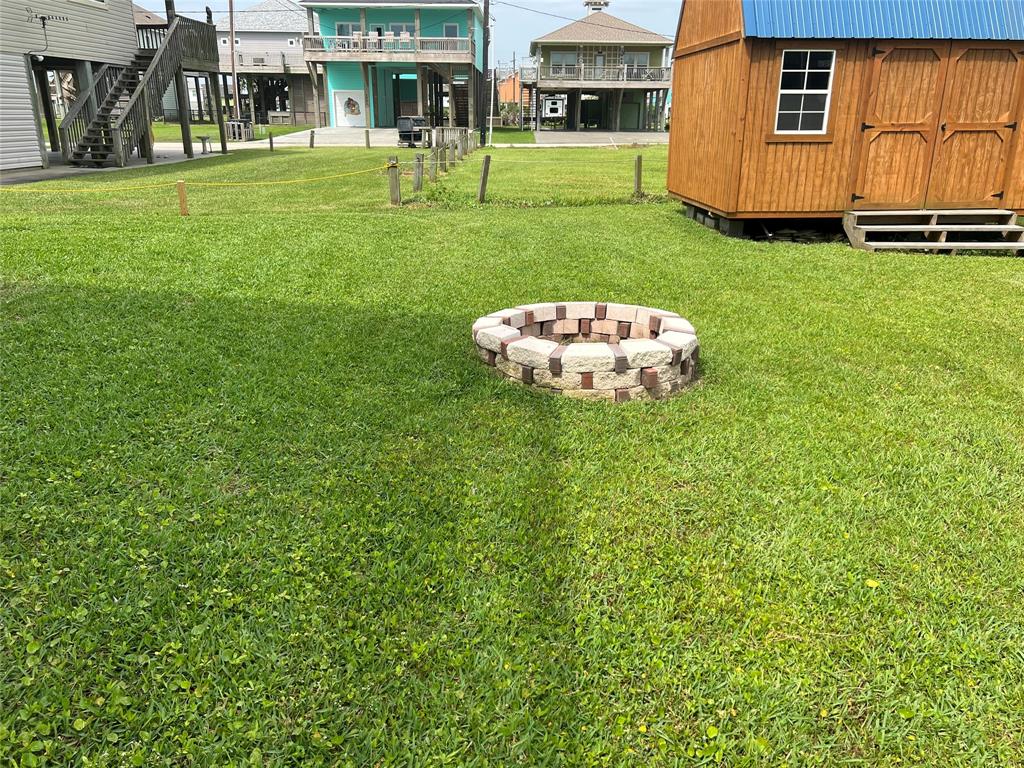 978 Fisherman Drive, Galveston, Texas image 2