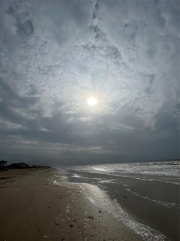 978 Fisherman Drive, Galveston, Texas image 6