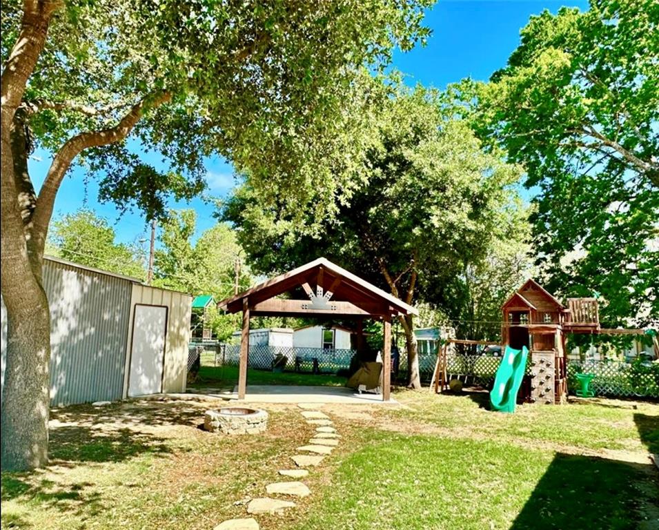 101 Byrne Street, Smithville, Texas image 12