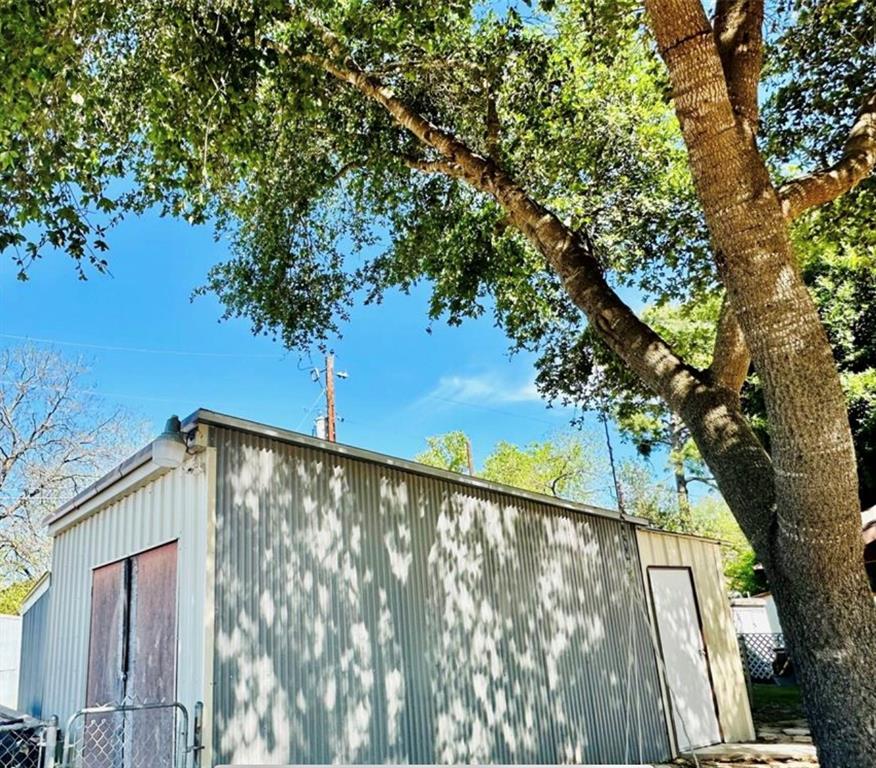 101 Byrne Street, Smithville, Texas image 13